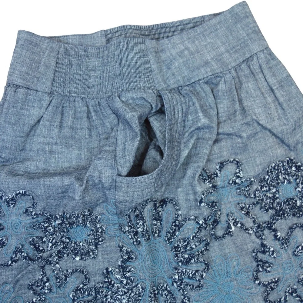 2 Pull On Mini Skirts Blue Embroidered Lace Ruffle‎ Cream Coquette Country Boho